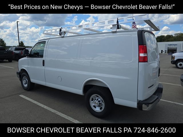 2025 Chevrolet Express 2500 Work Van Cargo photo 3