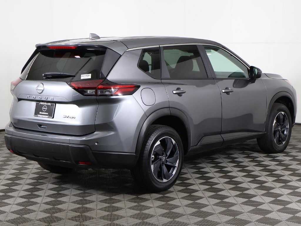 2024 Nissan Rogue SV photo 8