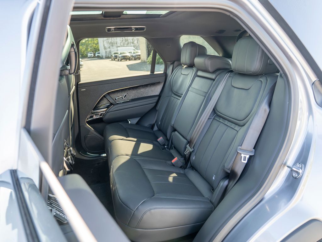 2025 Land Rover Range Rover Sport SE photo 22