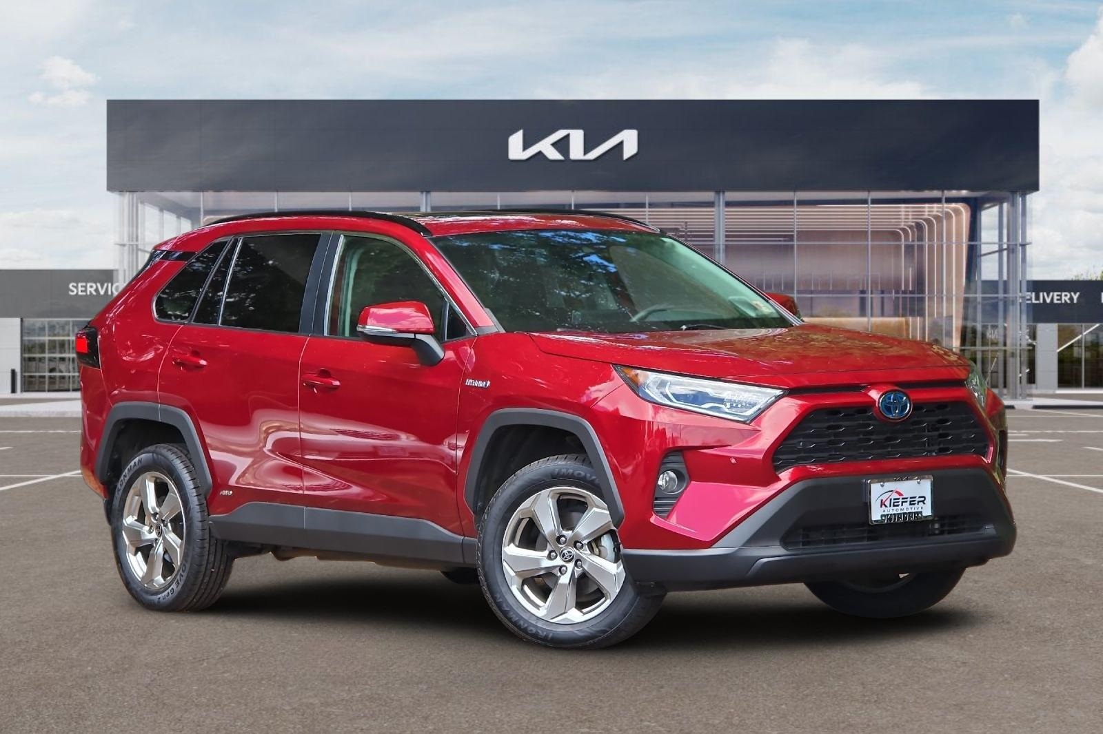 2021 Toyota RAV4 Hybrid XLE Premium photo 2