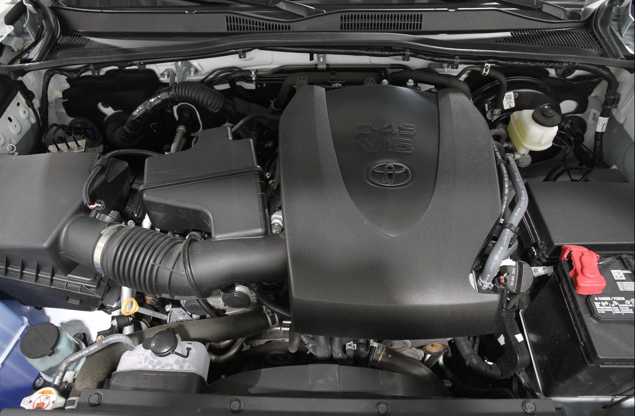 2023 Toyota Tacoma SR V6 photo 16
