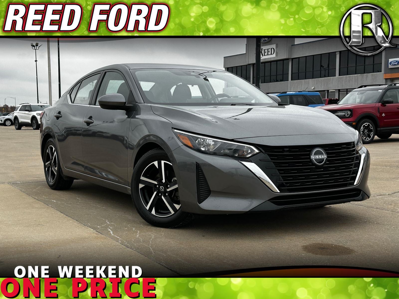 2024 Nissan Sentra SV's photo