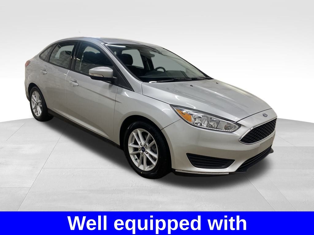 2016 Ford Focus SE photo 2