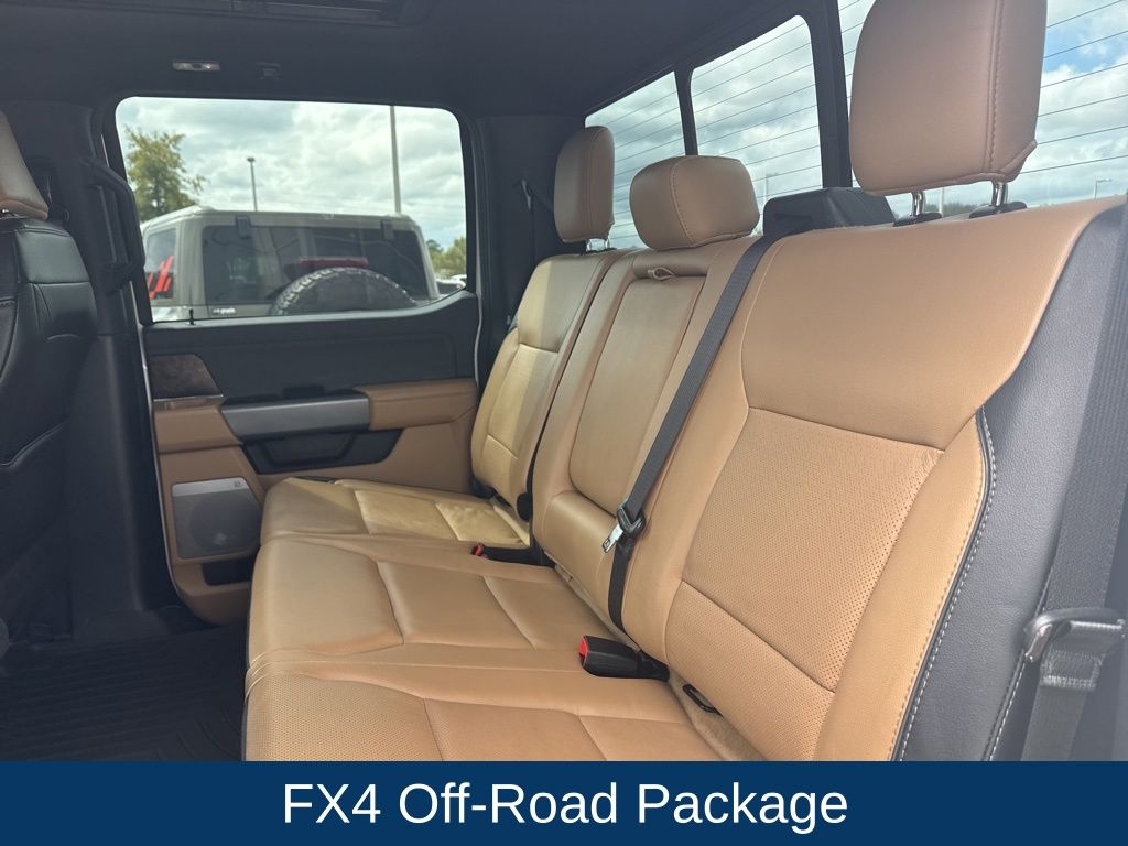 2023 Ford F-250 Lariat photo 14