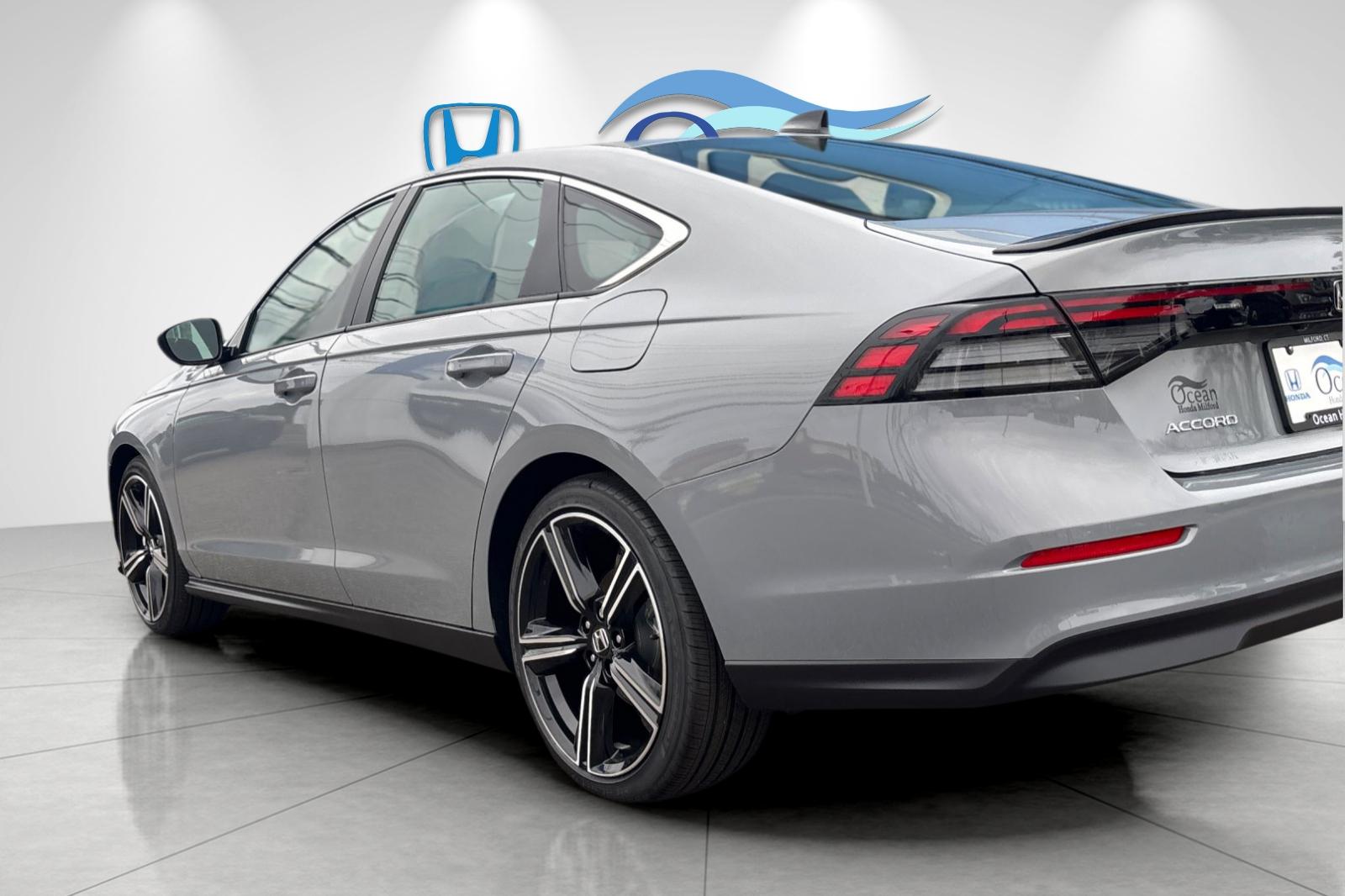 2025 Honda Accord Hybrid Sport photo 2