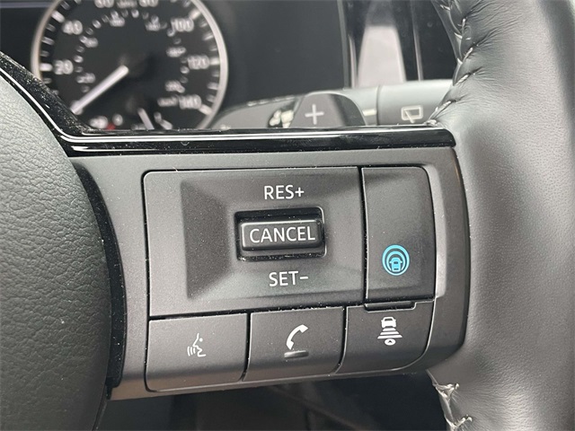 2023 Nissan Pathfinder Platinum photo 23