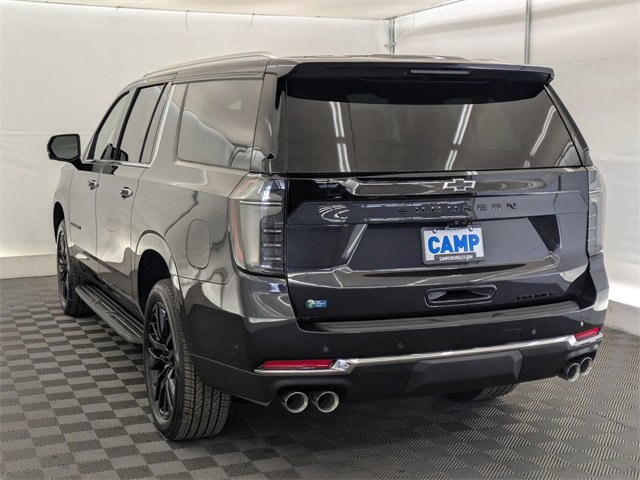 2025 Chevrolet Suburban Premier photo 4