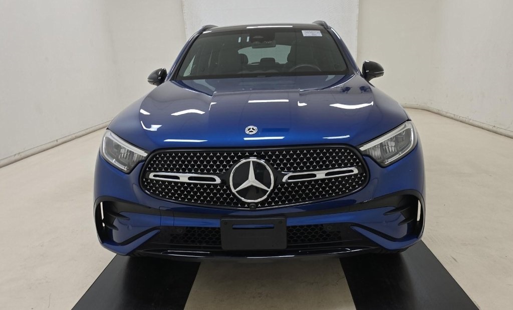 2023 Mercedes Benz GLC 300 4MATIC photo 2