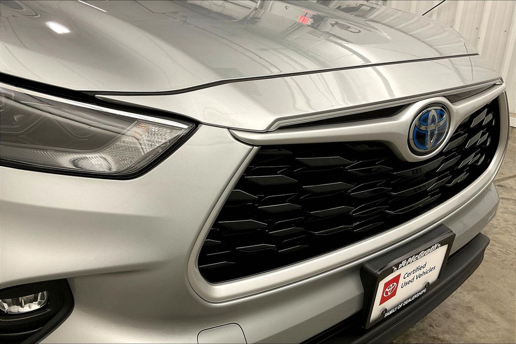 2022 Toyota Highlander Hybrid XLE photo 28