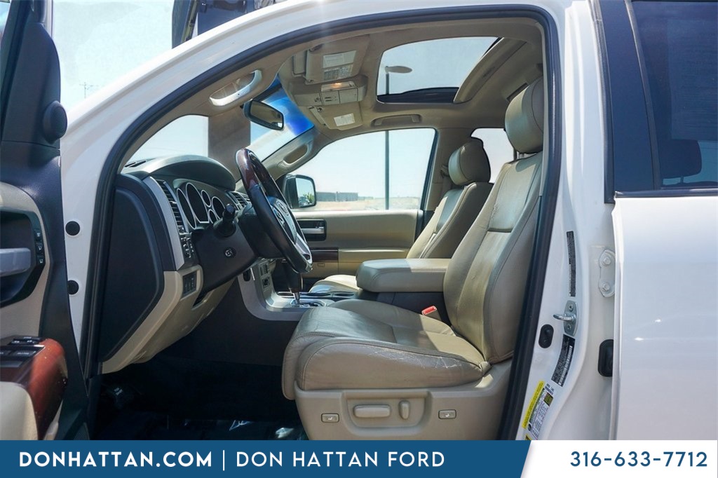 2015 Toyota Sequoia Platinum photo 3