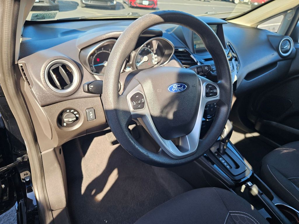 2019 Ford Fiesta SE photo 12