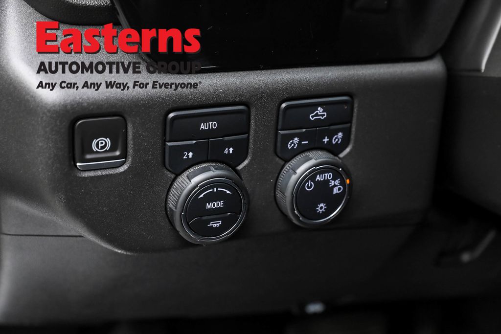 2023 Chevrolet Silverado 1500 LT photo 17