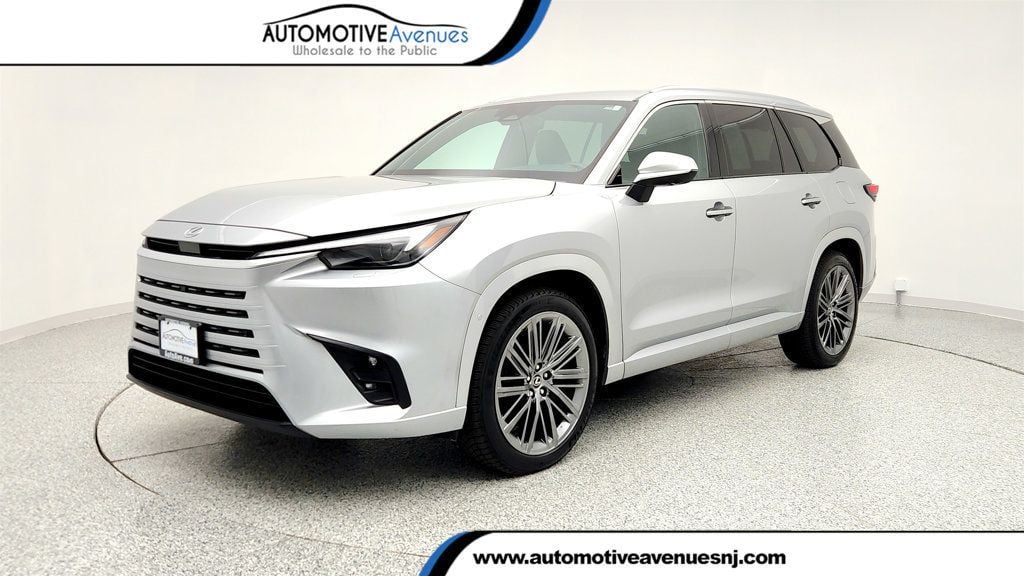 2024 Lexus TX PHEV 550h+'s photo