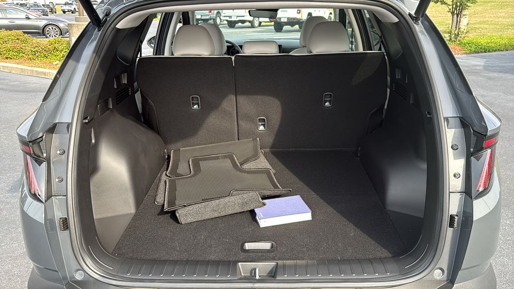 2025 Hyundai Tucson SEL Convenience photo 5