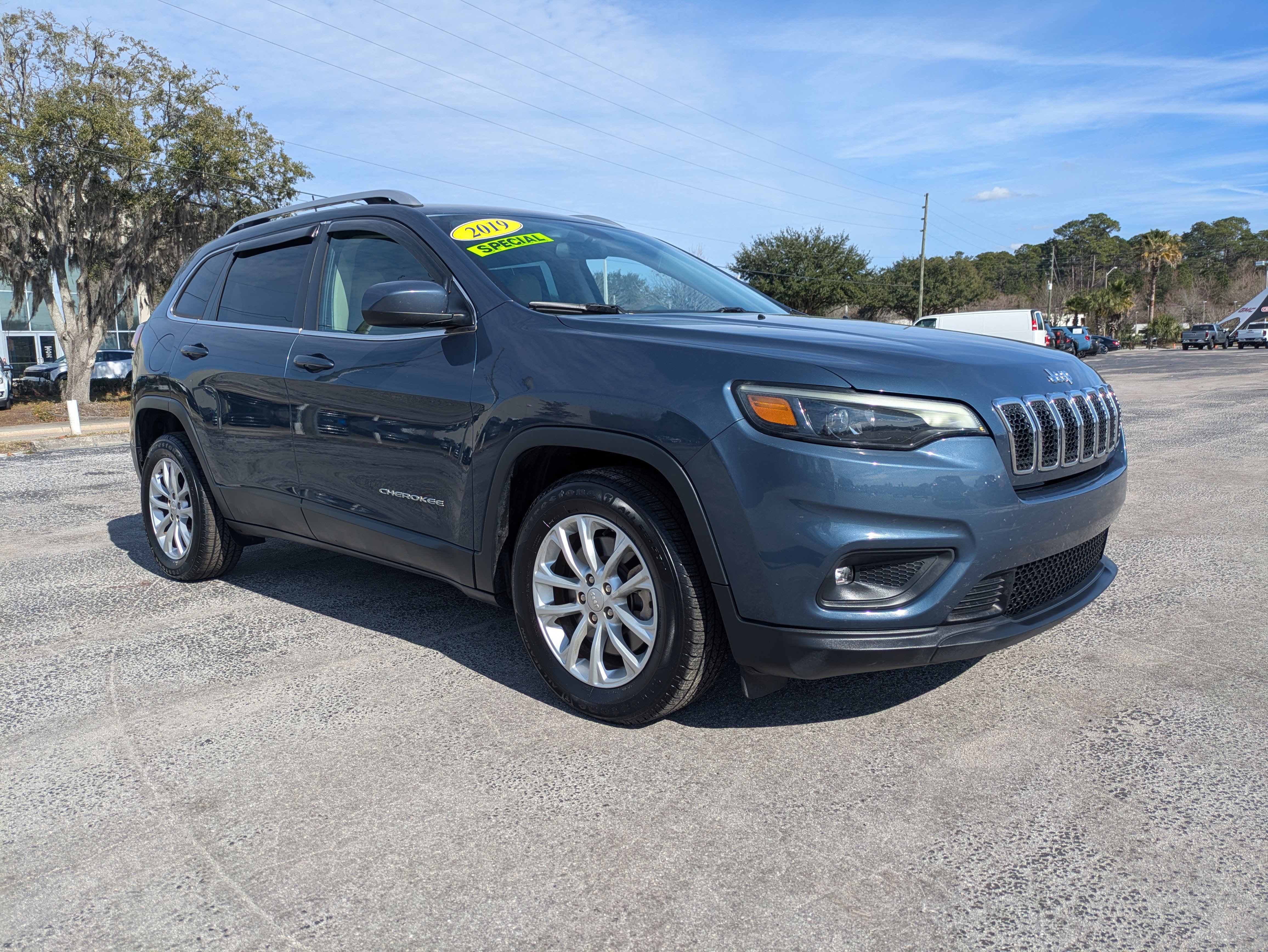 2019 Jeep Cherokee Latitude