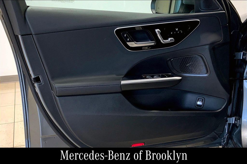 2023 Mercedes Benz C 300 4MATIC photo 21