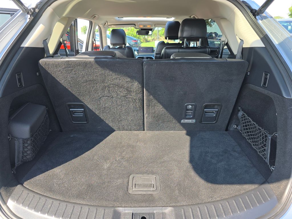 2022 Mazda CX-9 Touring photo 13