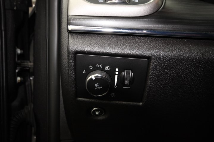 2019 Jeep Grand Cherokee Limited photo 14