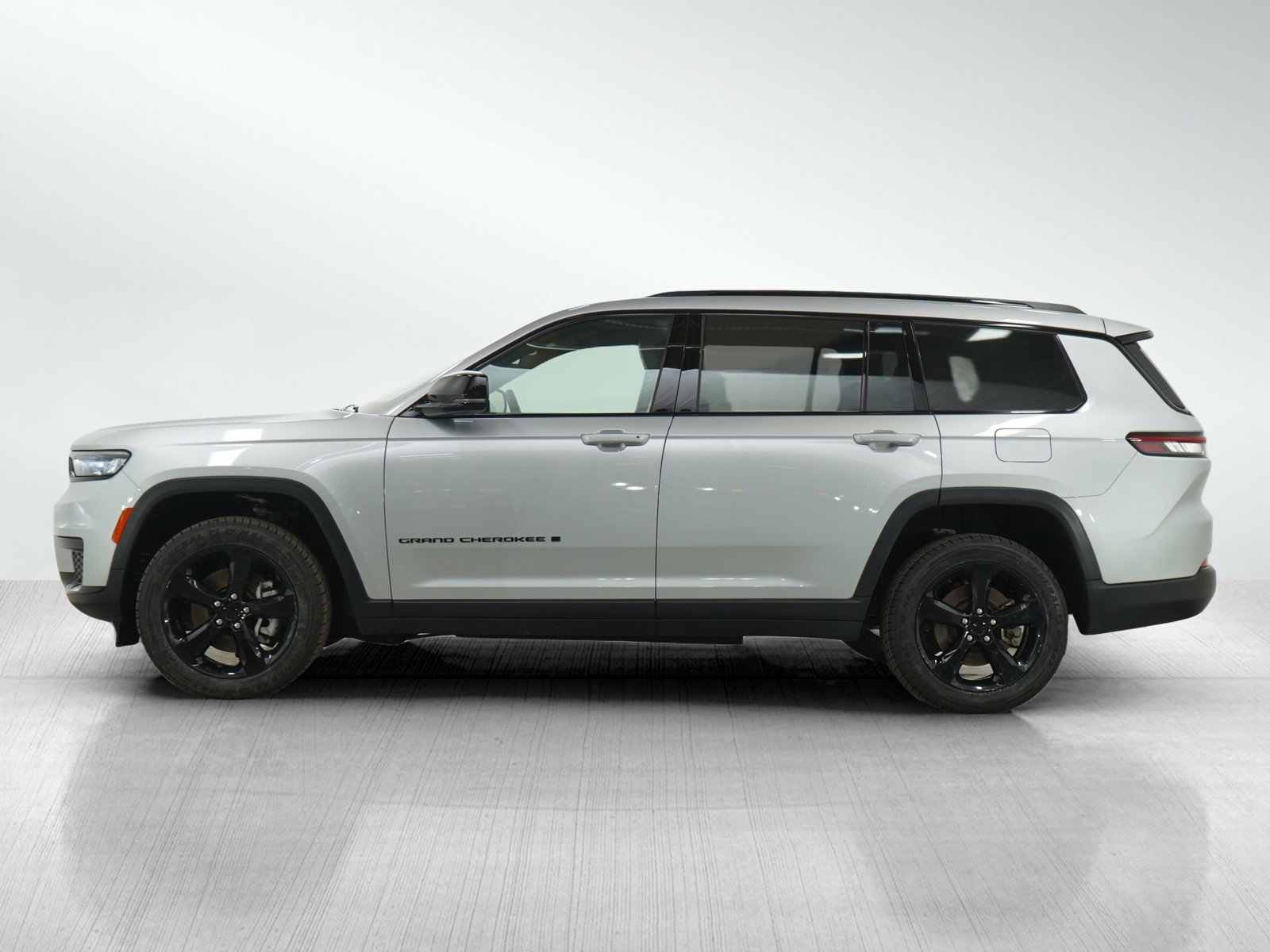 Used 2023 Jeep Grand Cherokee L Altitude with VIN 1C4RJKAG6P8828755 for sale in Hopkins, Minnesota