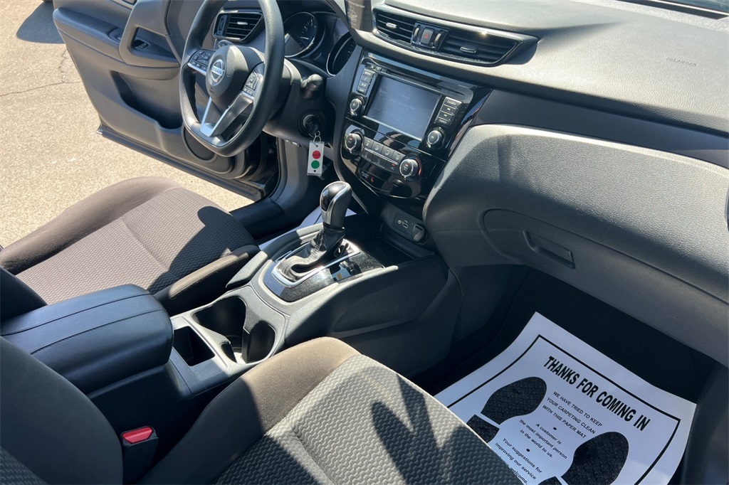 2022 Nissan Rogue Sport S photo 21