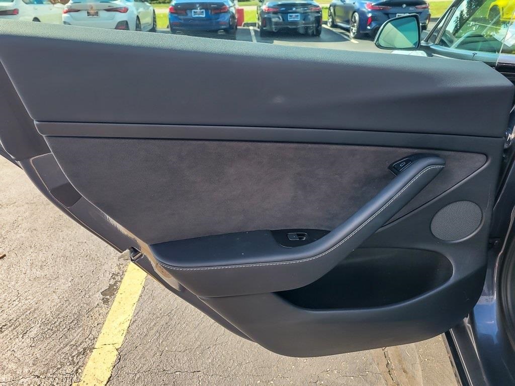 2022 Tesla Model 3 Long Range photo 16