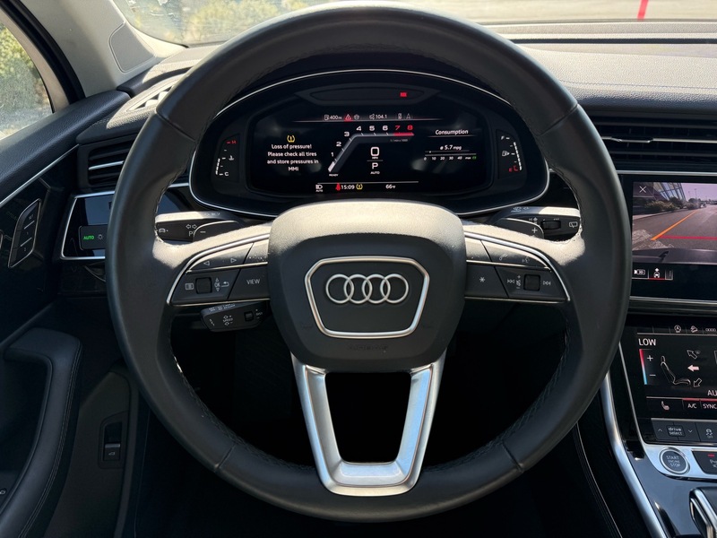 2024 Audi Q7 55 Premium Plus photo 8