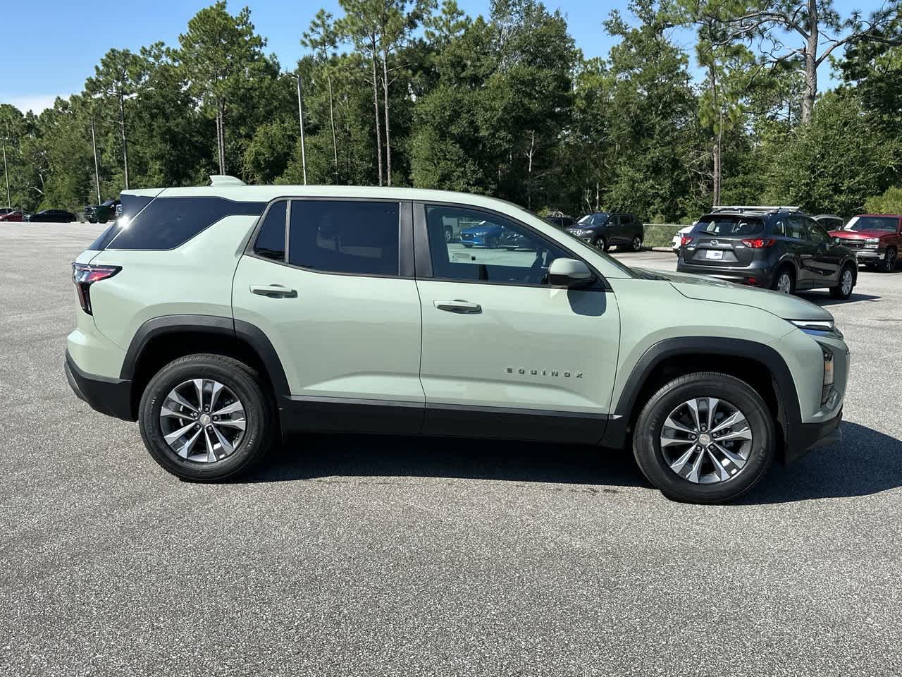 2026 Chevrolet Equinox LT photo 5