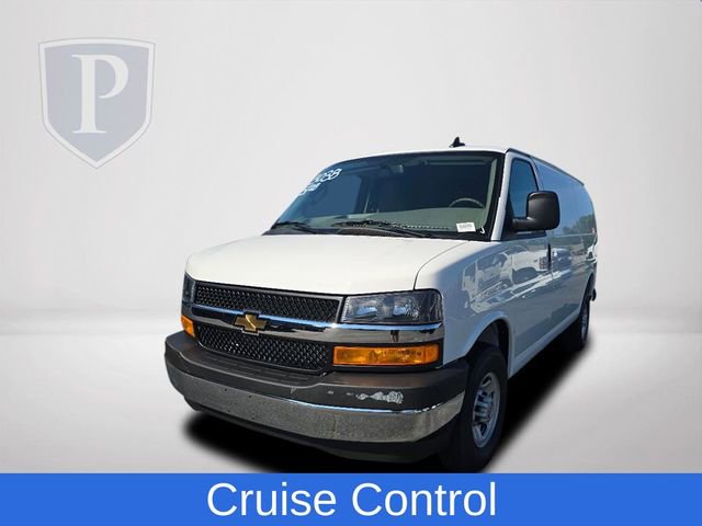 2025 Chevrolet Express Cargo 2500 photo 5