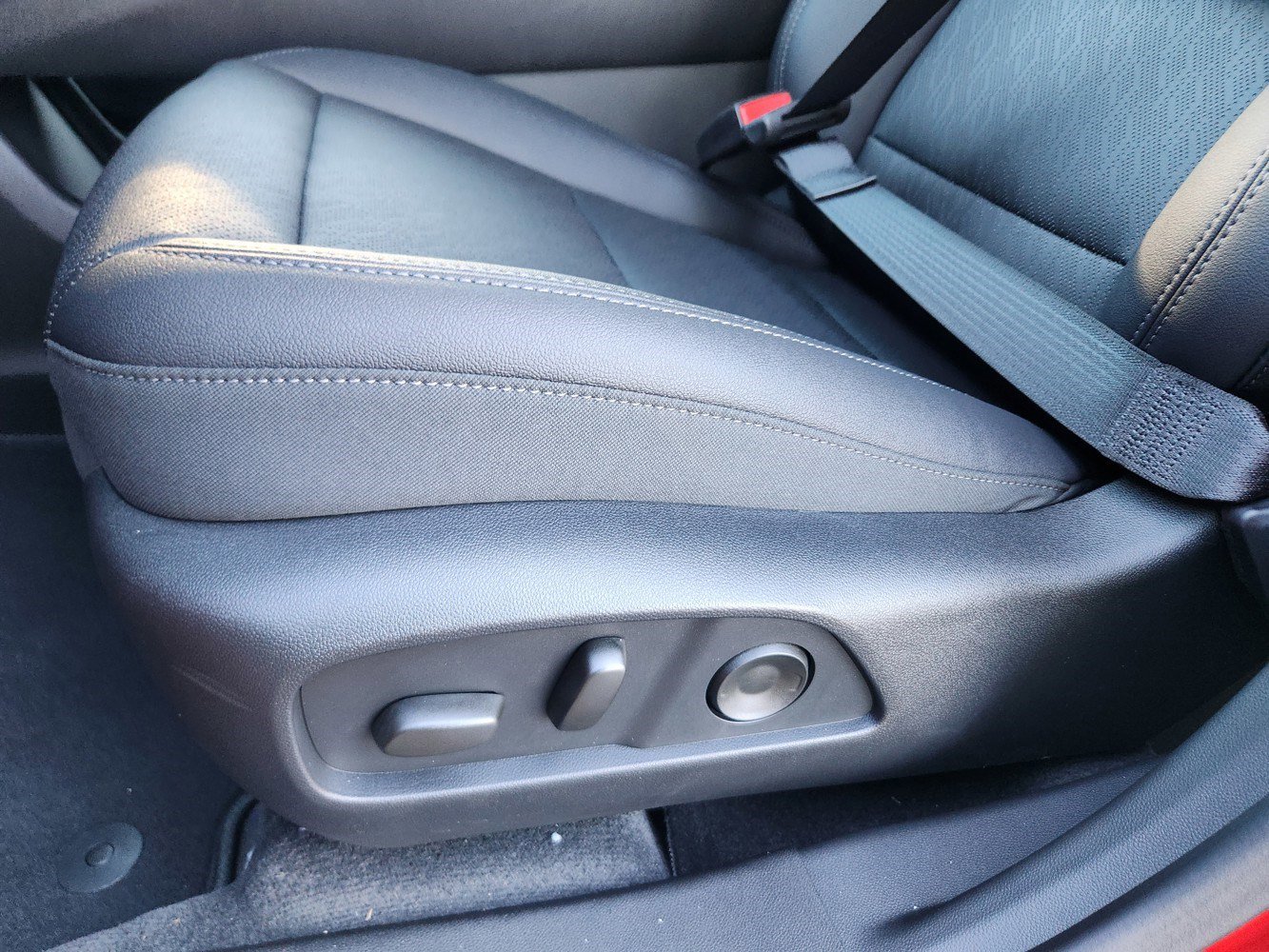 2026 Chevrolet Equinox LT photo 14