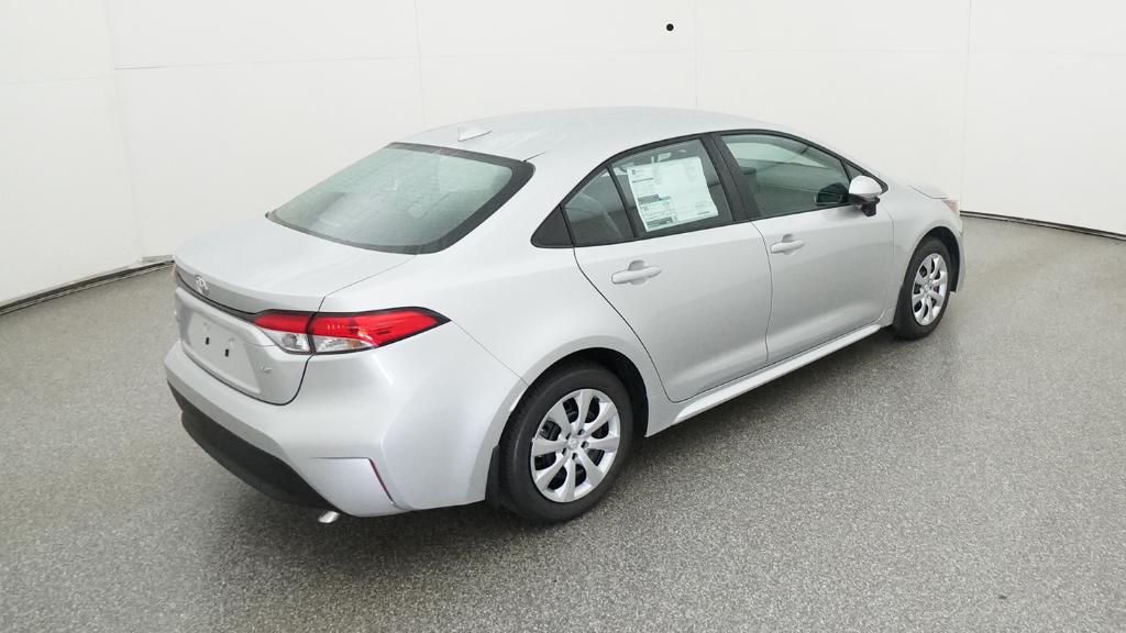 2025 Toyota Corolla LE photo 19