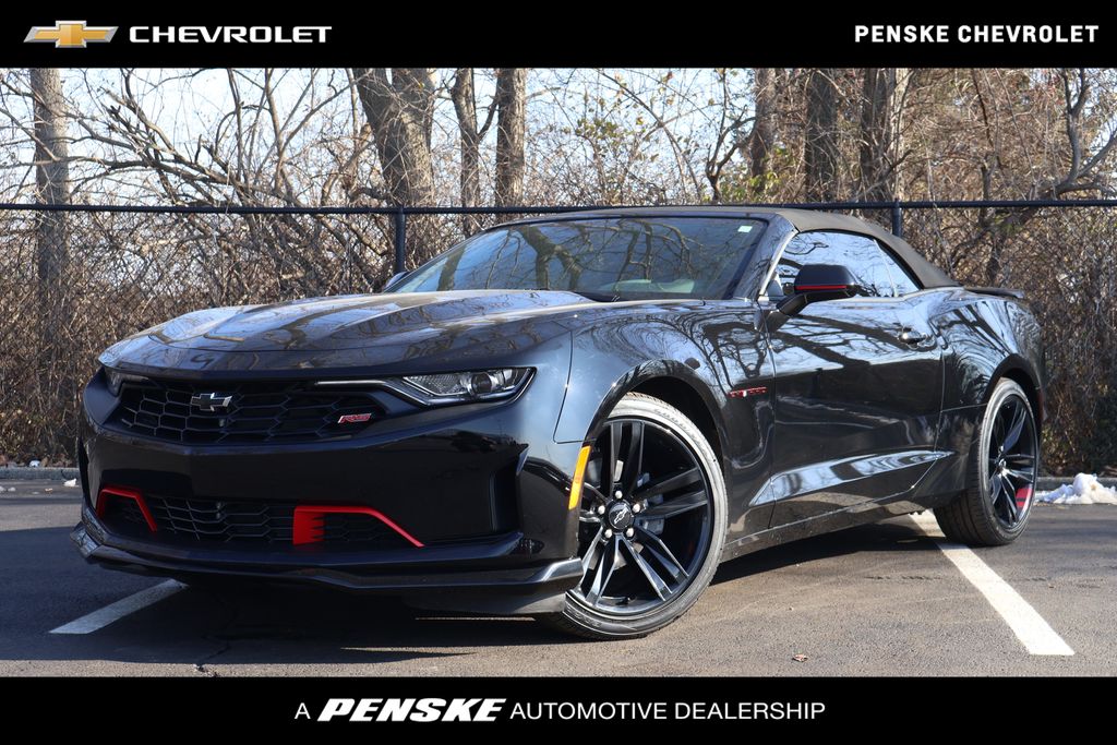 2023 Chevrolet Camaro 1LT's photo