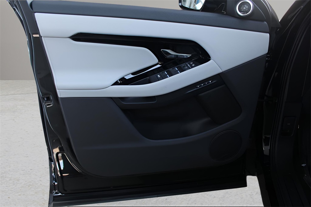 2026 Land Rover Range Rover Evoque S photo 10