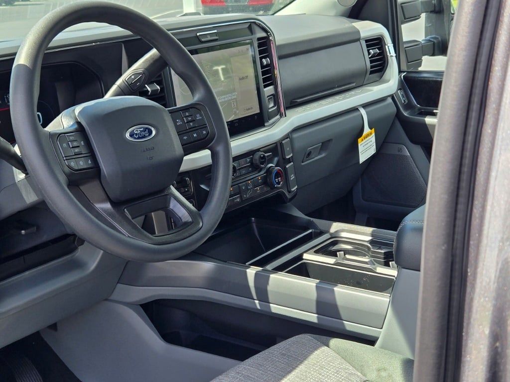 2026 Ford F-350 XLT photo 21