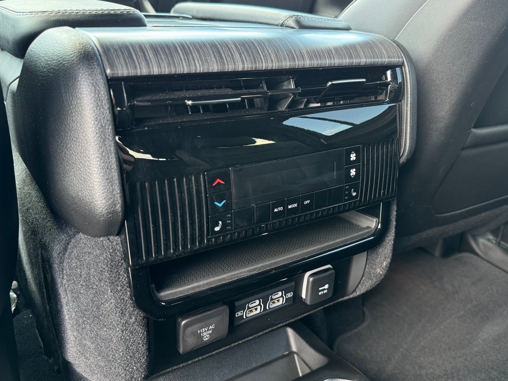 2024 Jeep Wagoneer Series II photo 31