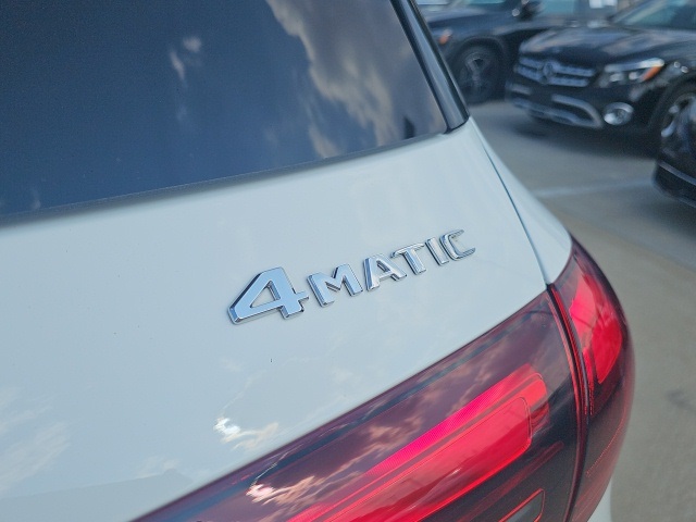 2025 Mercedes Benz GLE 450e 4MATIC photo 6