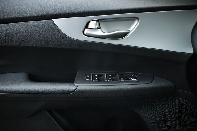 2022 Kia Forte LXS photo 15