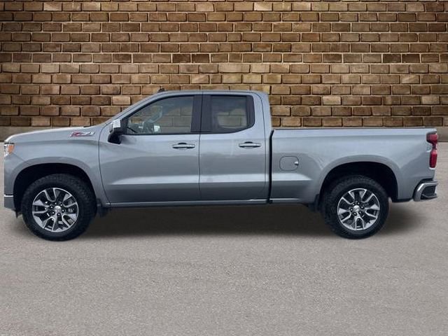 2026 Chevrolet Silverado 1500 LT photo 2