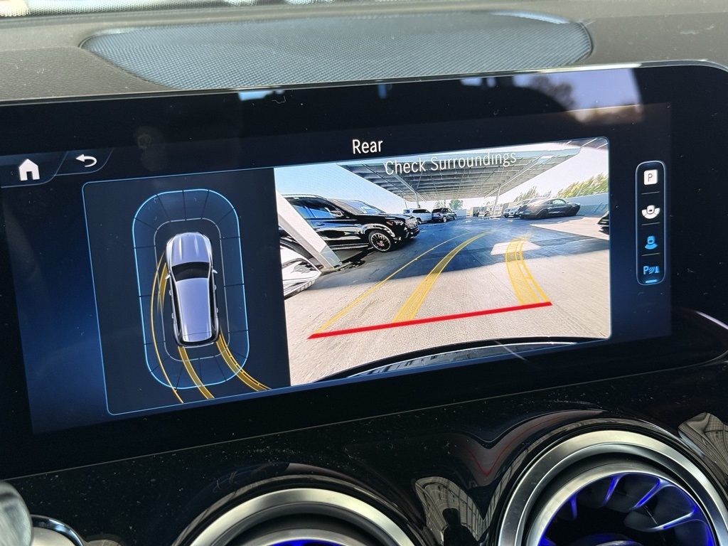 2024 Mercedes Benz GLB 250 photo 4