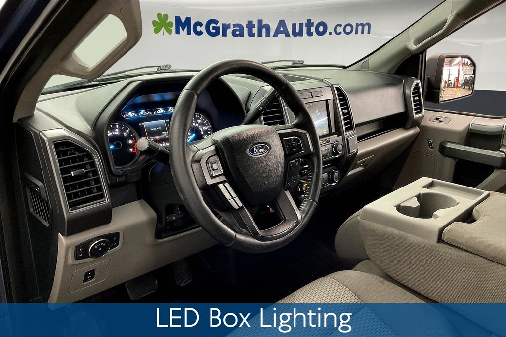 2017 Ford F-150 XLT photo 13