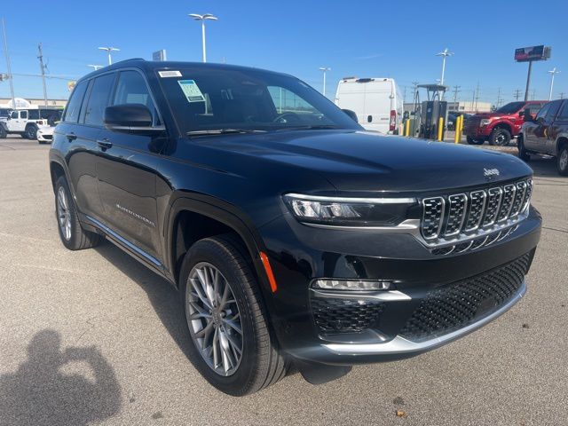 2025 Jeep Grand Cherokee Summit's photo