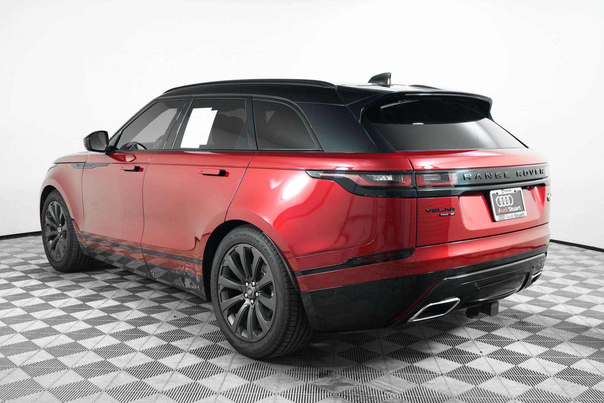 2019 Land Rover Range Rover Velar SE photo 4