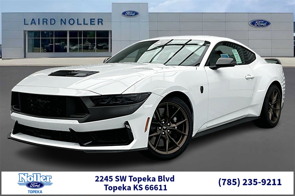 2025 Ford Mustang Dark Horse's photo