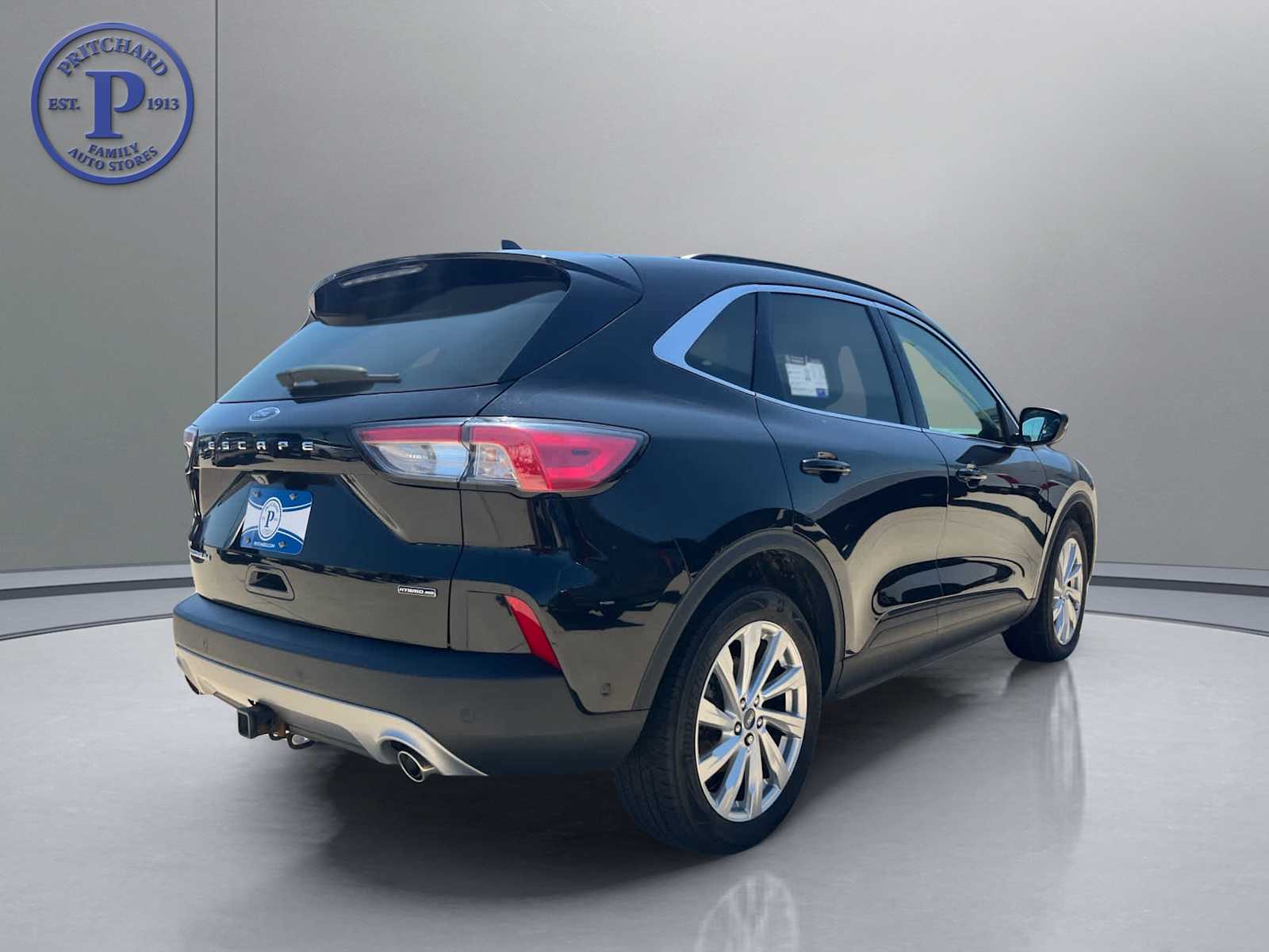 2021 Ford Escape Titanium Hybrid photo 3
