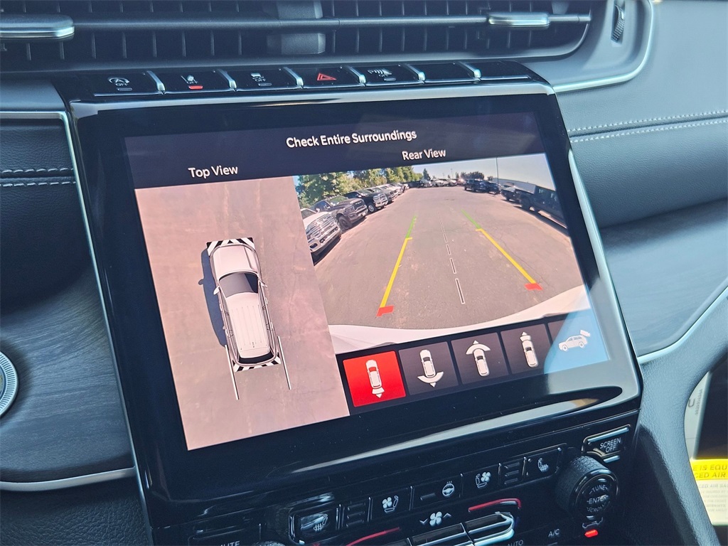 2025 Jeep Grand Cherokee Limited photo 21