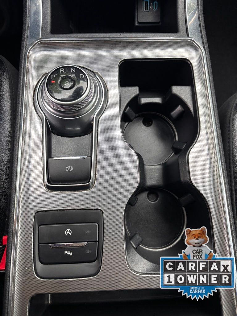 2022 Ford Edge Titanium photo 16