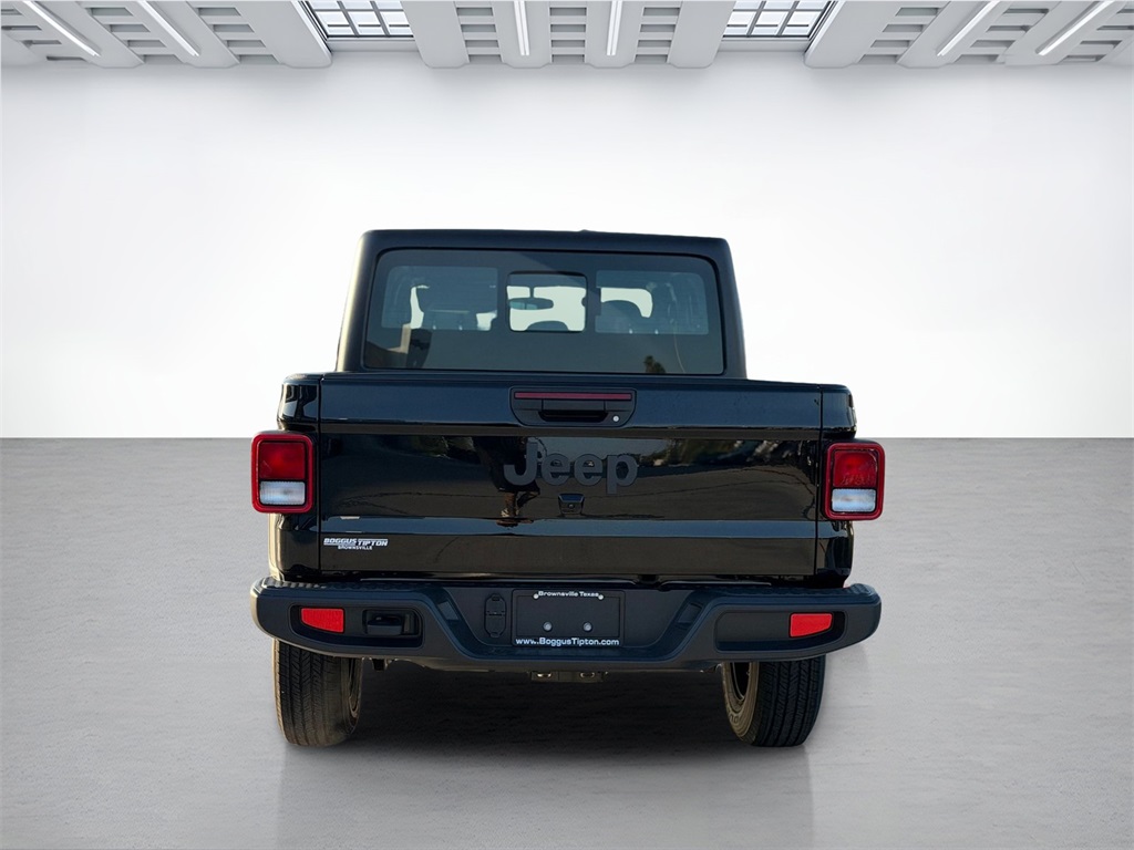 2026 Jeep Gladiator Sport photo 4