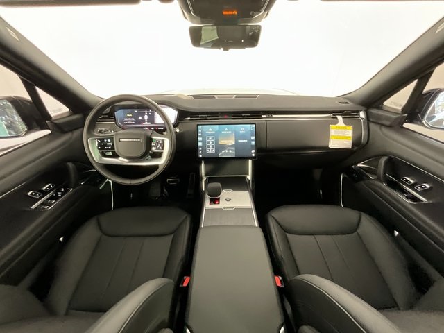 2025 Land Rover Range Rover SE photo 7