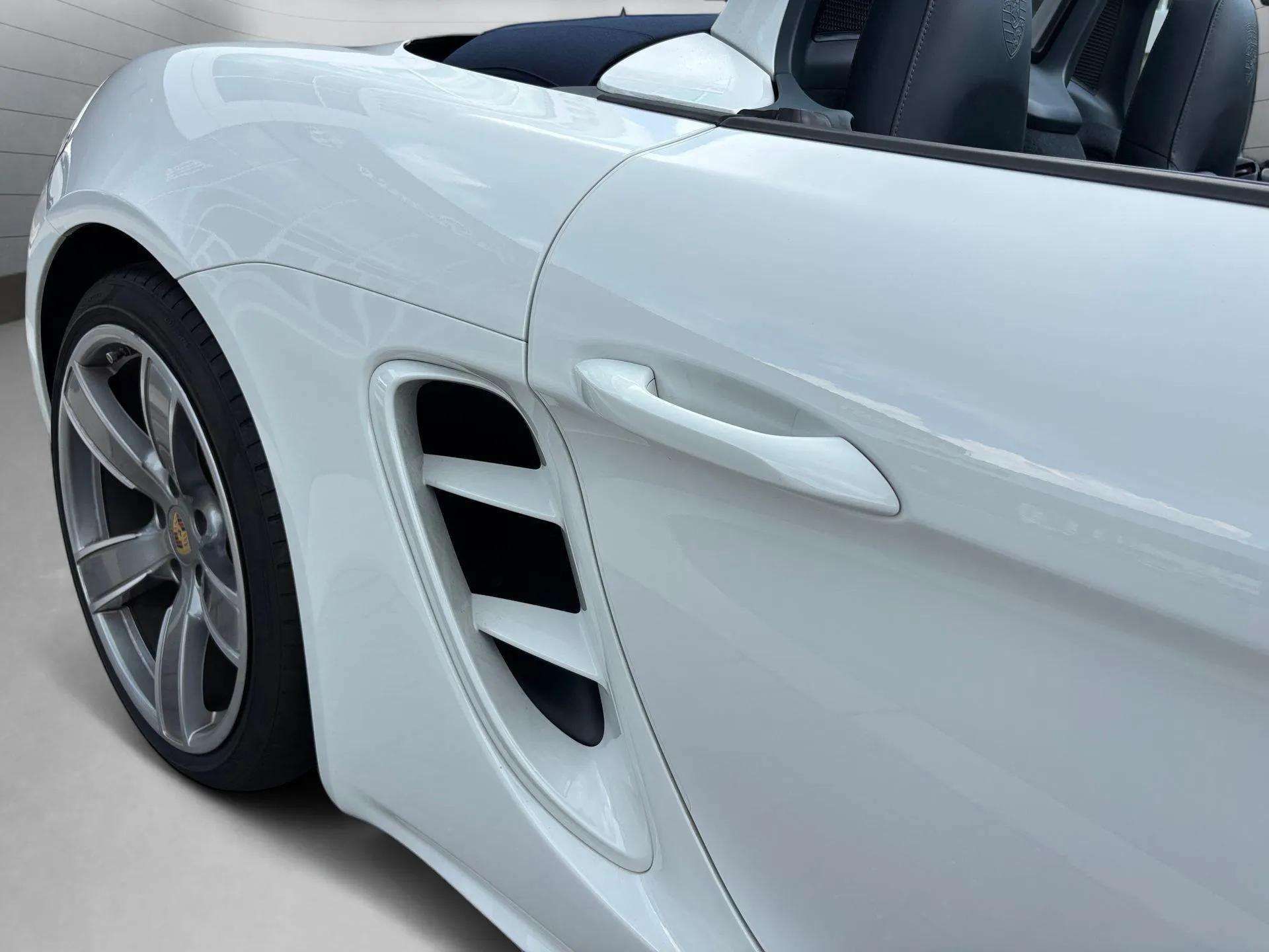 2024 Porsche Boxster S photo 22