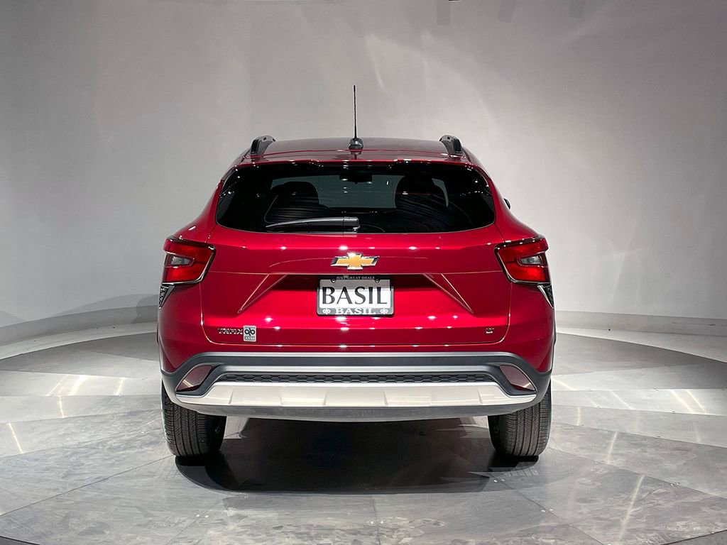 2024 Chevrolet Trax LT photo 8