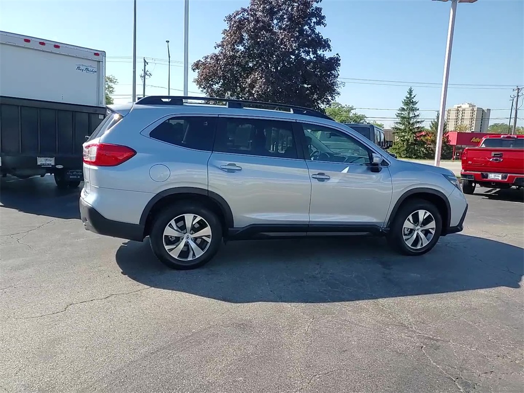 2024 Subaru Ascent Premium photo 9